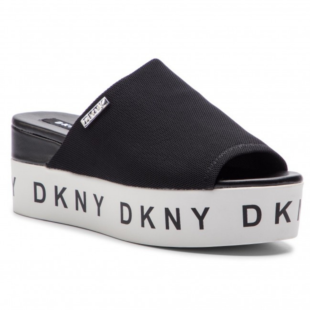 DKNY CARLI SLIDE SANDAL ๐ - Picture 10 of 10
